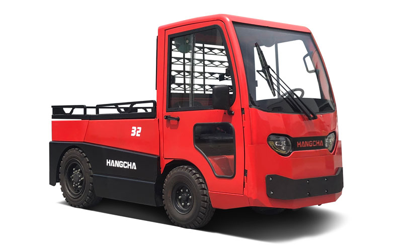 25-32t-X-series-electric-tow-tractor-trimmed Stand on Tow tractor