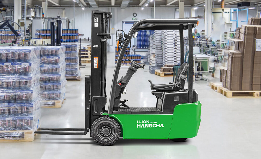 Which Lift Trucks Should You Use in a Warehouse and Factory?