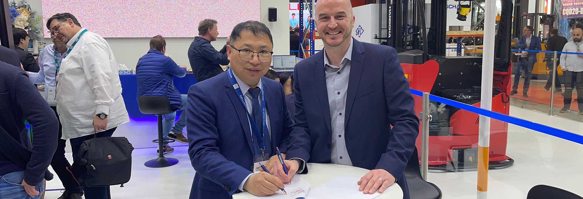 HC Forklifts UK and Hangcha extend successful partnership